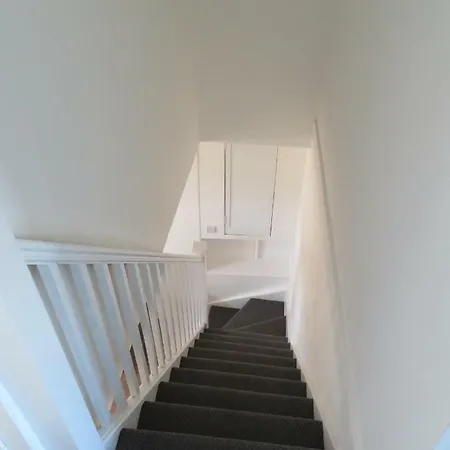 Luxury Cosy 2 Bed House With Garden 公寓