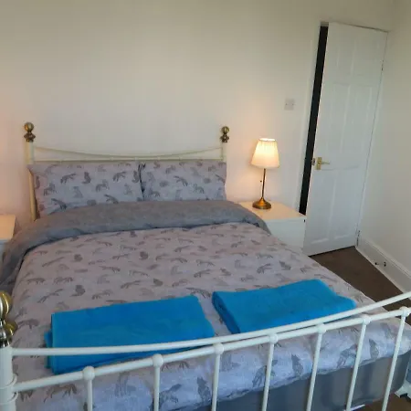 Luxury Cosy 2 Bed House With Garden 布里斯托